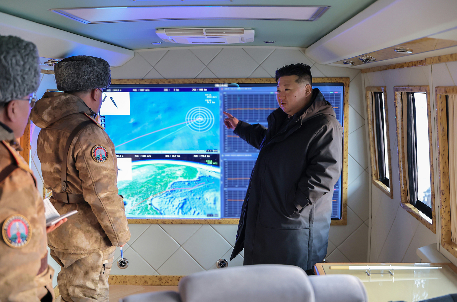 北朝鮮、極超音速ミサイル発射訓練を実施　金正恩が参観